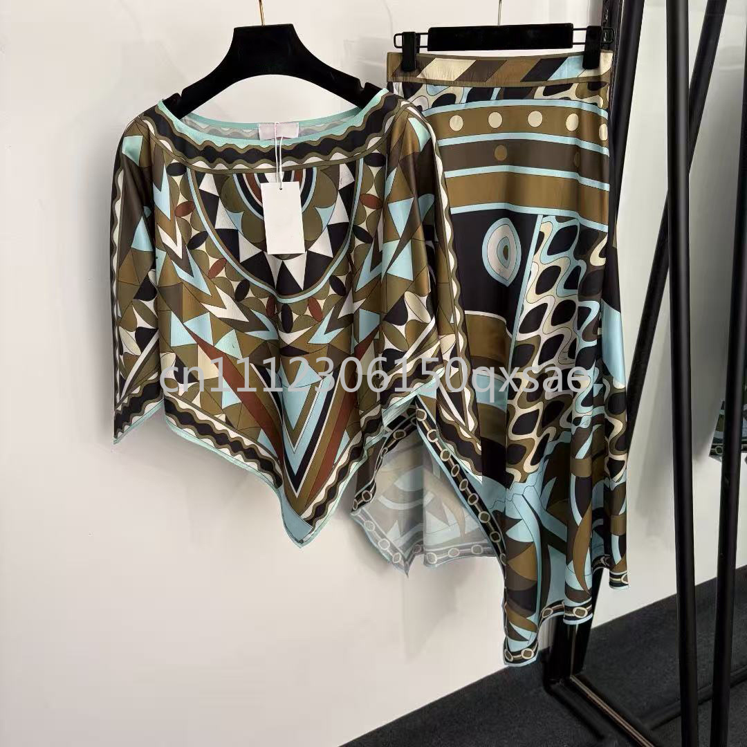 Ensemble de robes-cape noires  - Streetwear Brand avis et prix